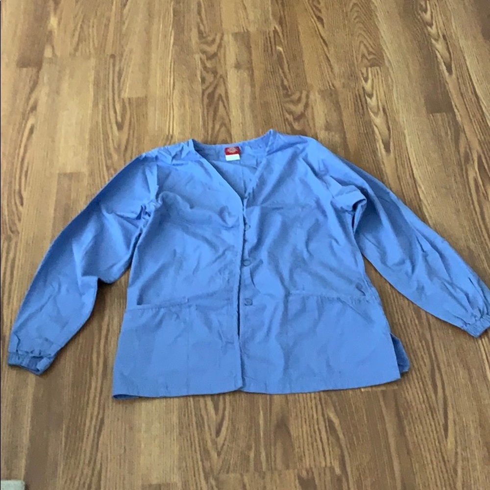 Dickey’s jacket scrub.